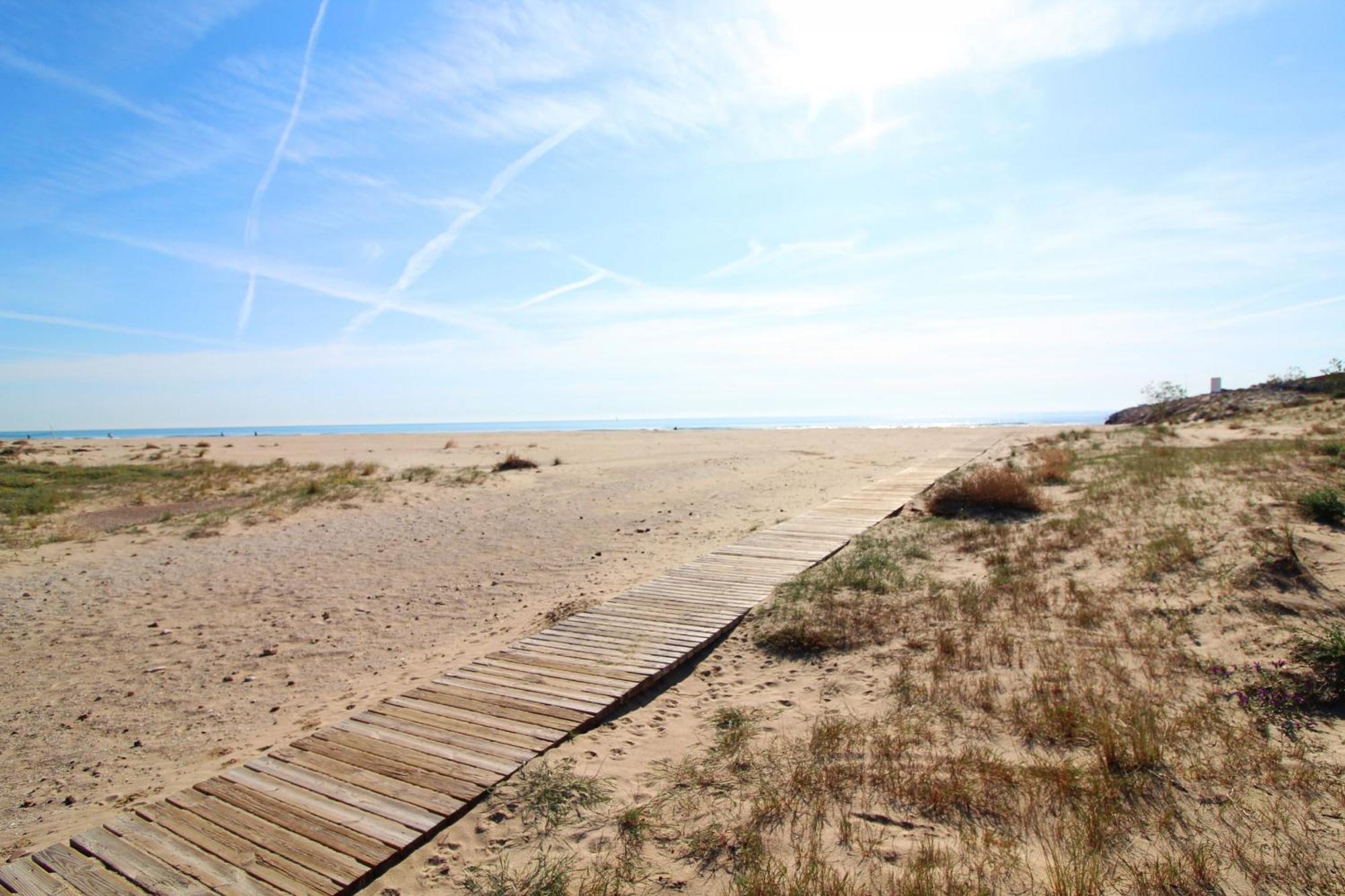 Global Properties, Practico En Puerto * Puerto de Sagunto